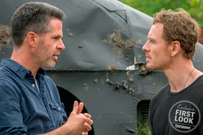 Simon Kinberg et Michael Fassbender sur le plateau d'X-Men: Dark Phoenix