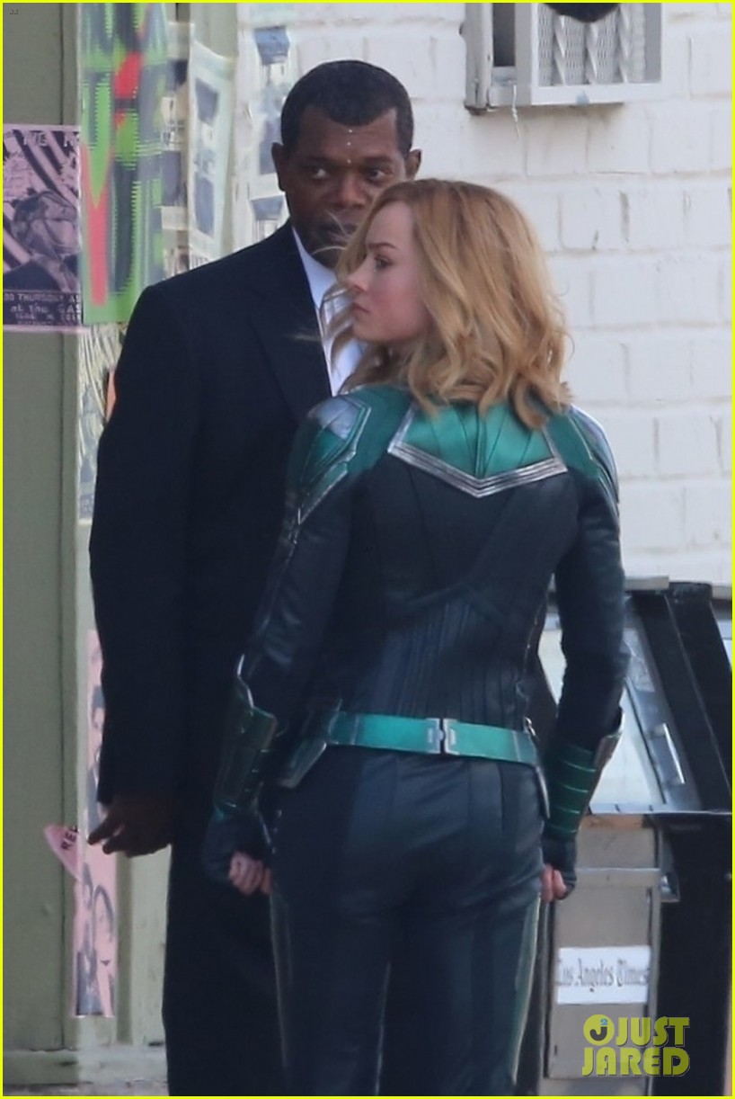 Le jeune Nick Fury et Captain Marvel