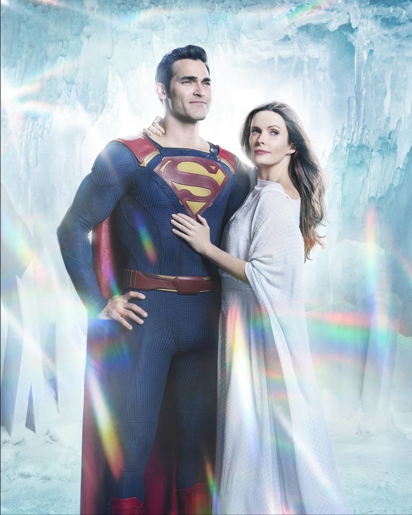 Superman (Tyler Hoechlin) et Lois Lane (Elizabeth Tulloch) dans le crossover Elseworlds