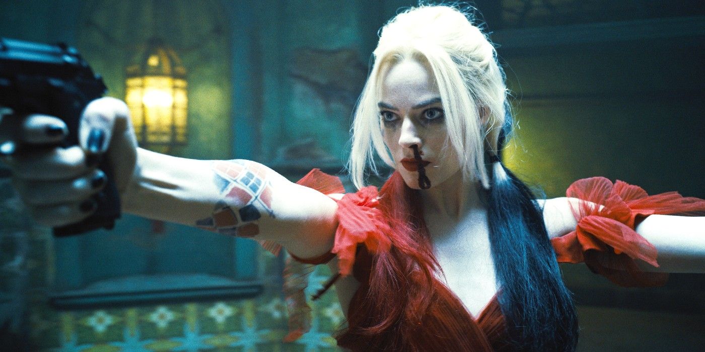 Margot Robbie est Harley Quinn dans The Suicide Squad.