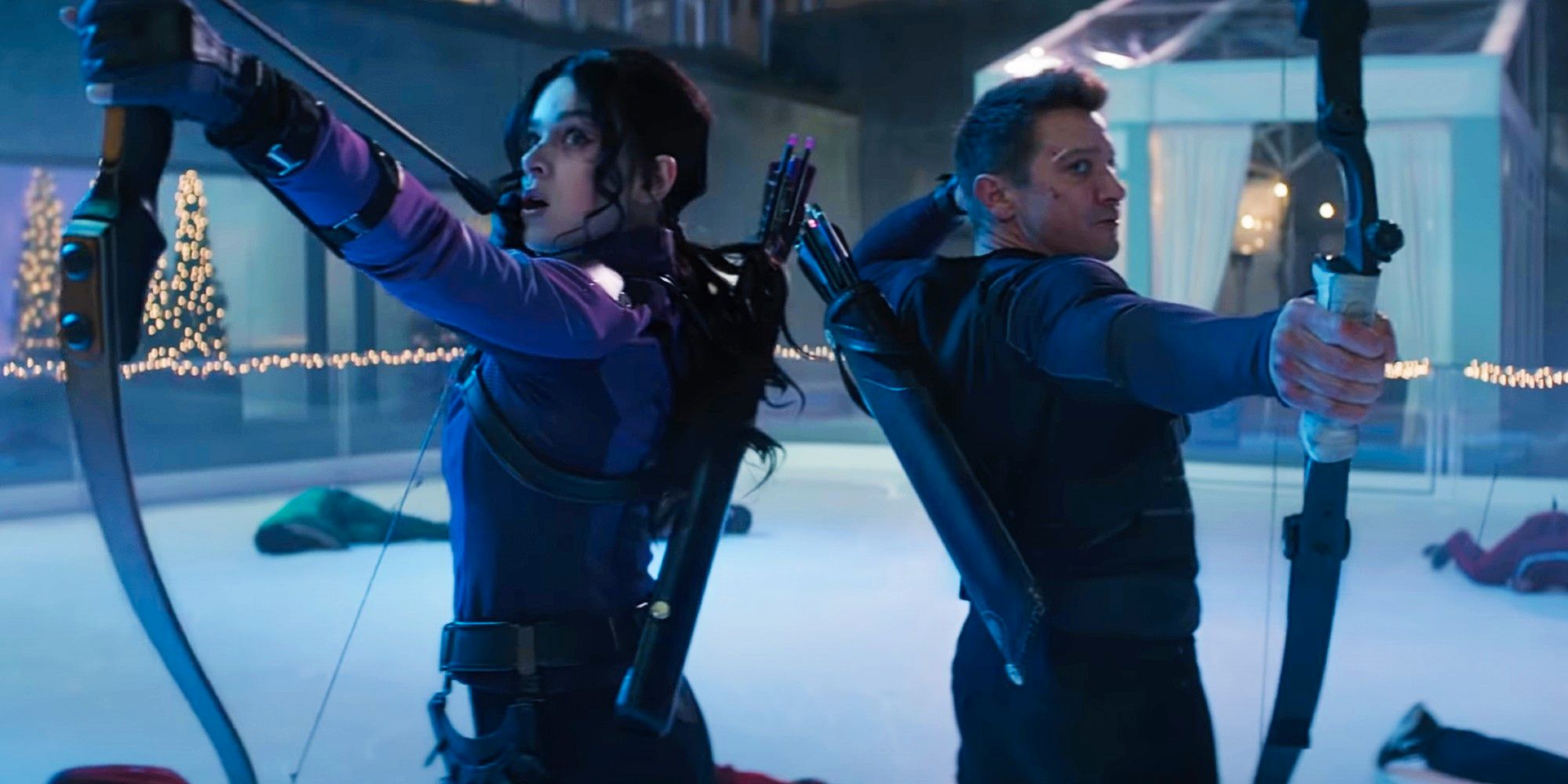 Hailee Steinfeld et Jeremy Renner dans la série Hawkeye.
