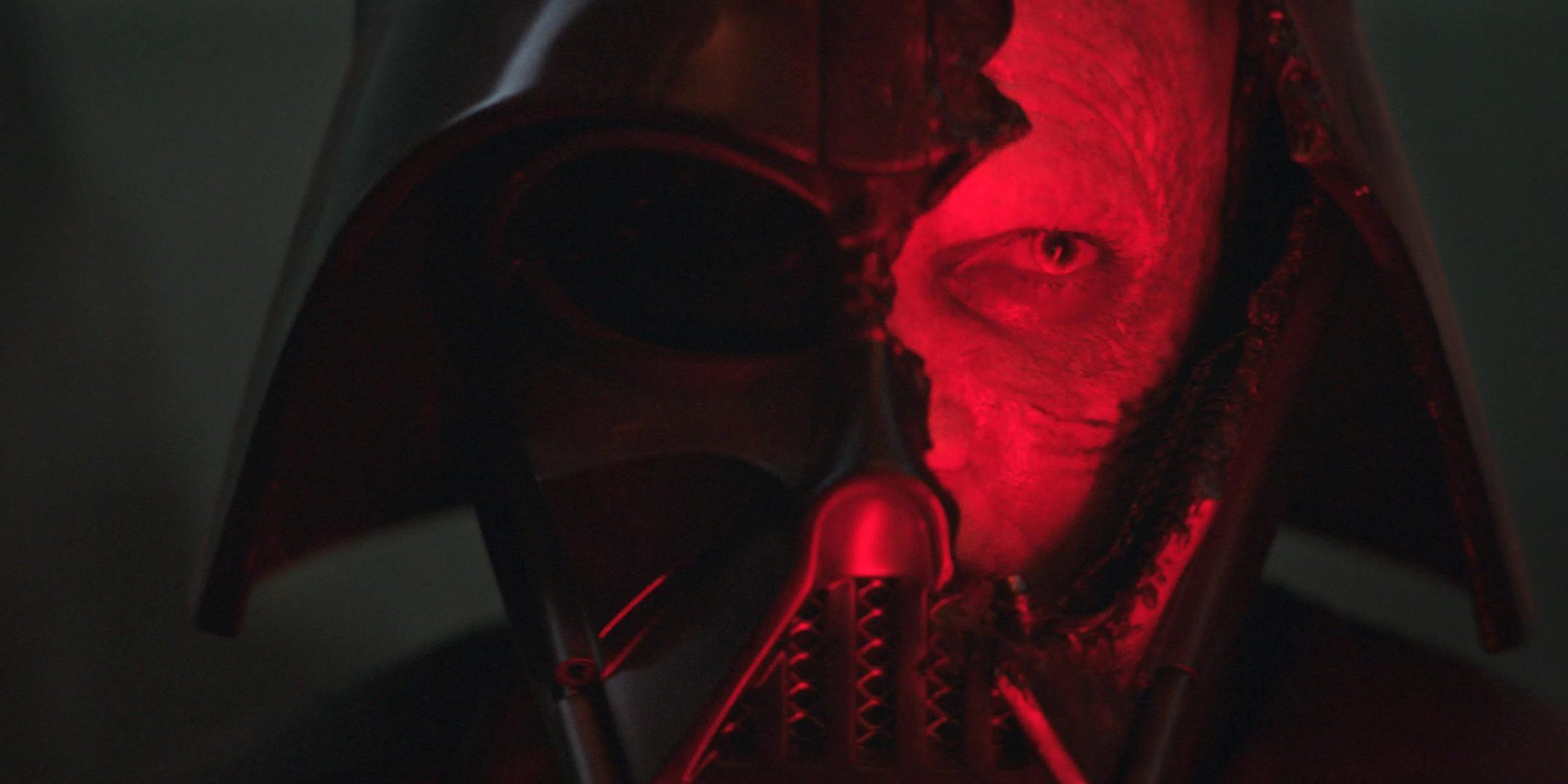 La casque de Dar Vador brisé dans la série Star Wars: Obi-Wan Kenobi.