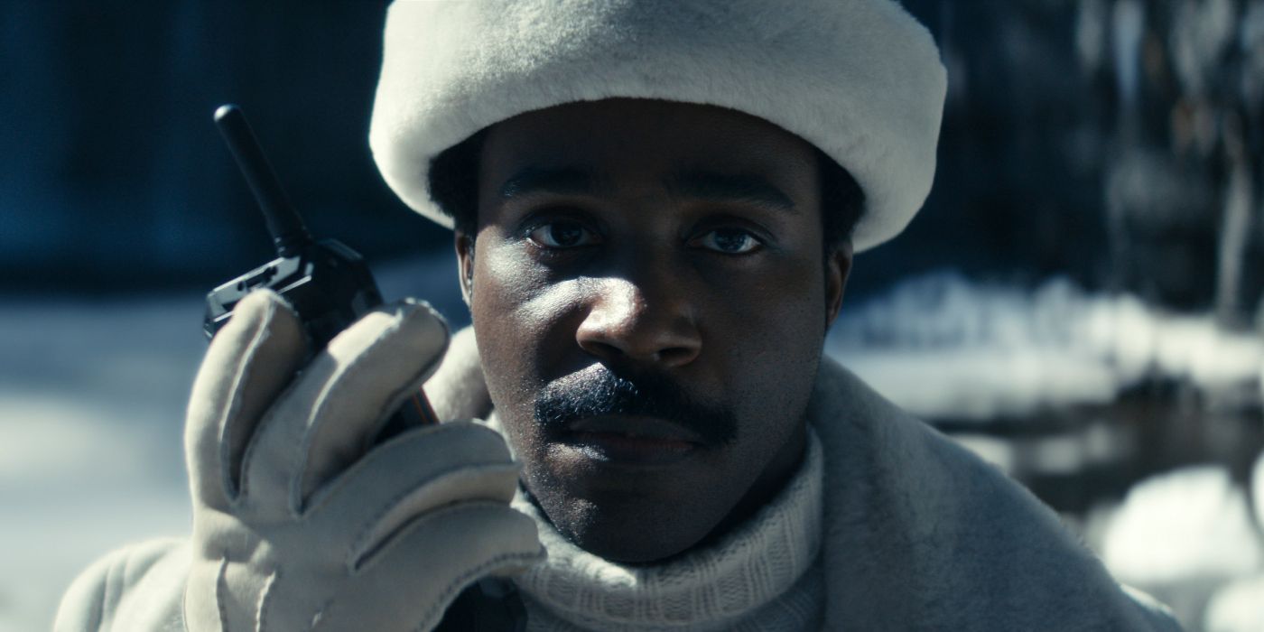 M. Milchik (Tramell Tillman) donne l'ordre. Severance, saison 2, épisode 4 - Apple TV+.