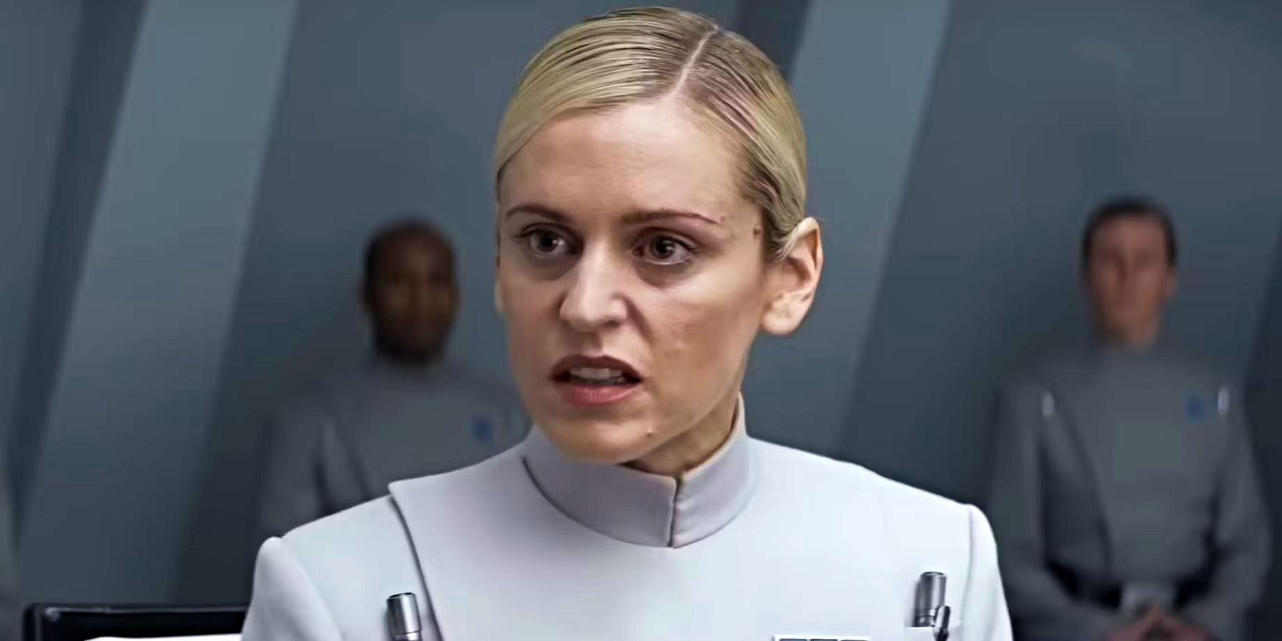 Dedra Meero (Denise Gough), une des agentes du BSI dans Andor saison 1.