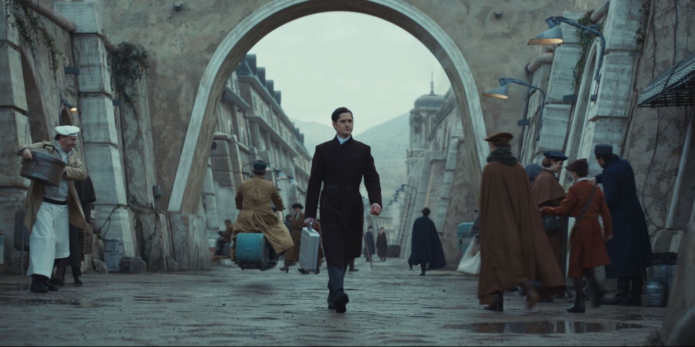 Syril Karn (Kyle Soller) dans la saison 2 d'Andor.