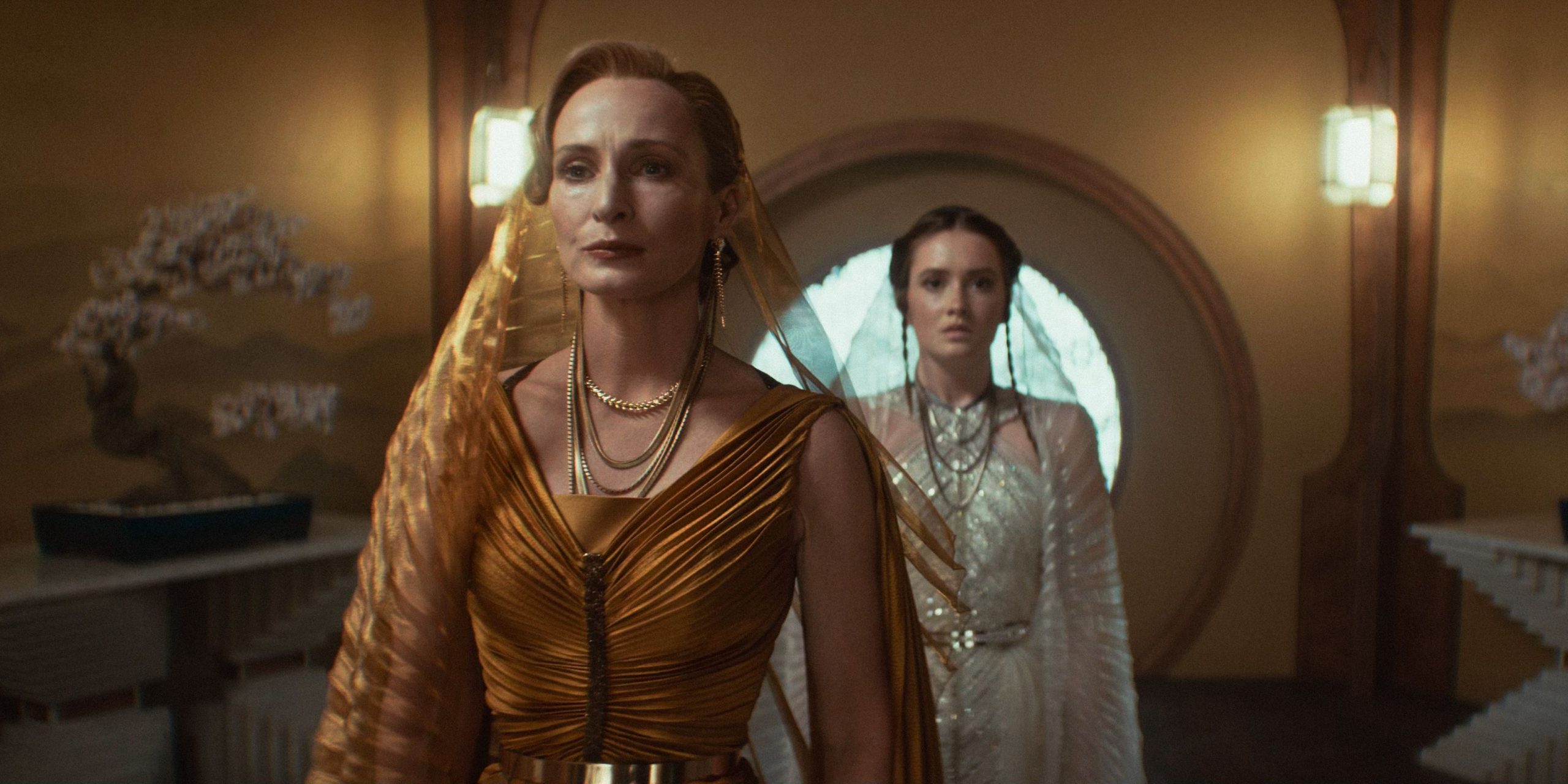 Mon Mothma (Genevieve O'Reilly) et sa fille Leida (Bronte Carmichael)