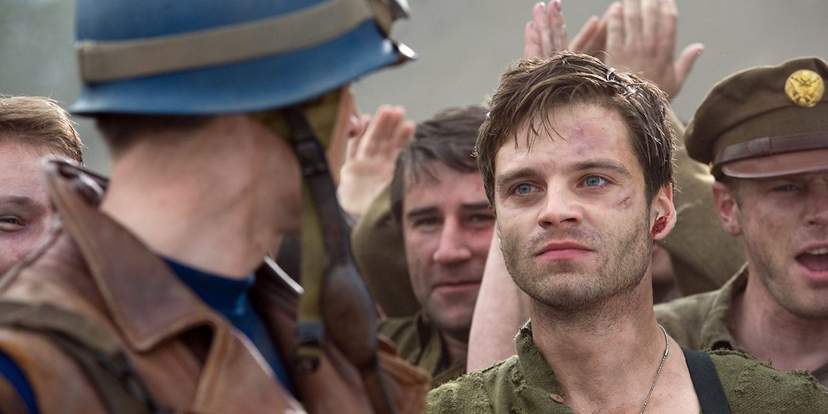 Steve Rogers et Bucky Barnes dans Captain America: First Avenger.