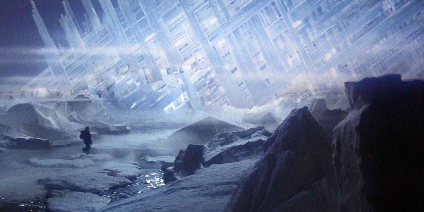 La Forteresse de Solitude en cristaux kryptoniens, héritage des parents de Superman dans le film de Richard Donner.