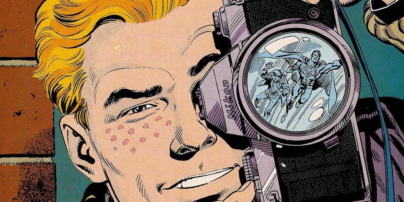 Jimmy Olsen évolue et devient grand reporter dans les comics Superman.