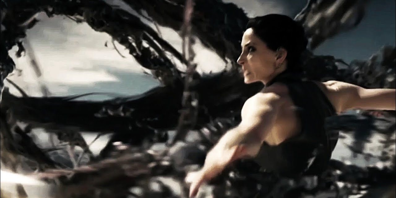 Lanfear (Natasha O'Keeffe) dans la saison 3 de La Roue du Temps.