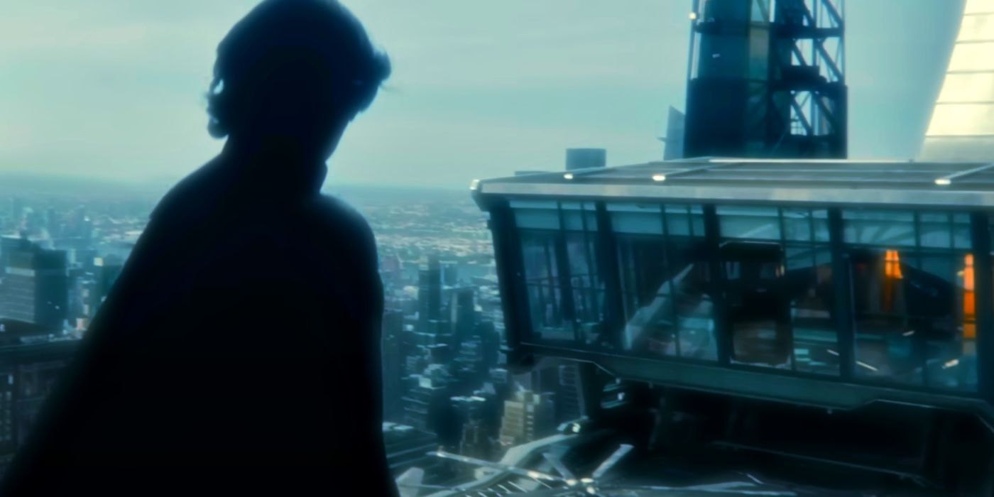 Sentry face à la tour des Avengers.