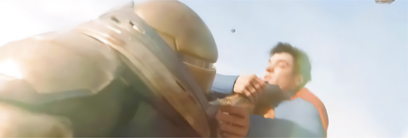 Le Marteau de Boravie contre Superman, dans le film DC.
