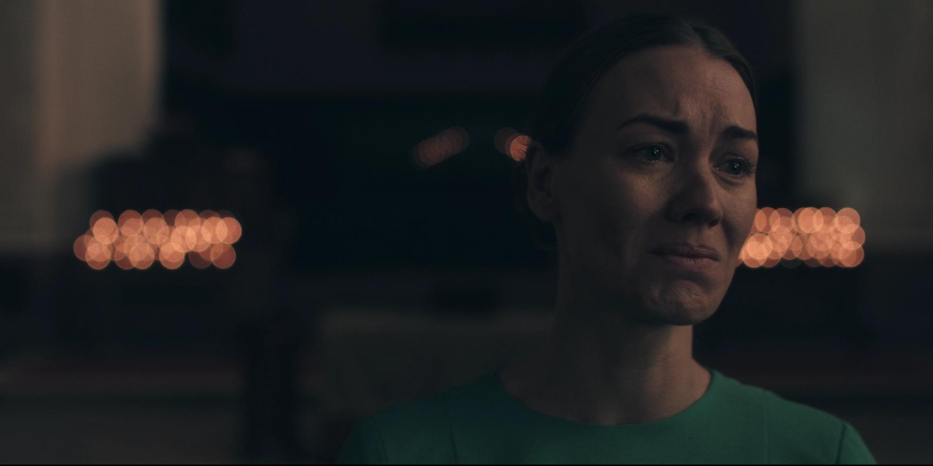 Yvonne Strahovski dans le final de The Handmaid's Tale: La Servante Écarlate.