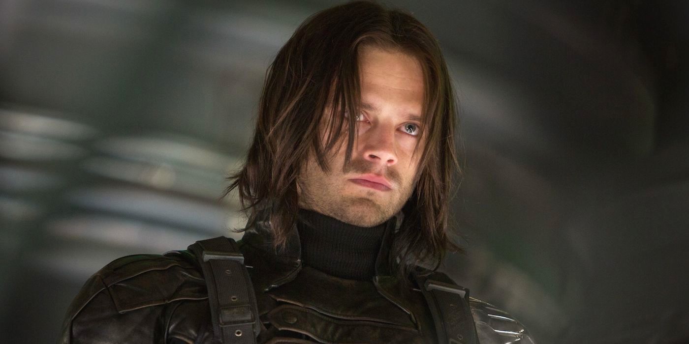 Sebastian Stan incarne Bucky dans Captain America et le Soldat de l'Hiver.