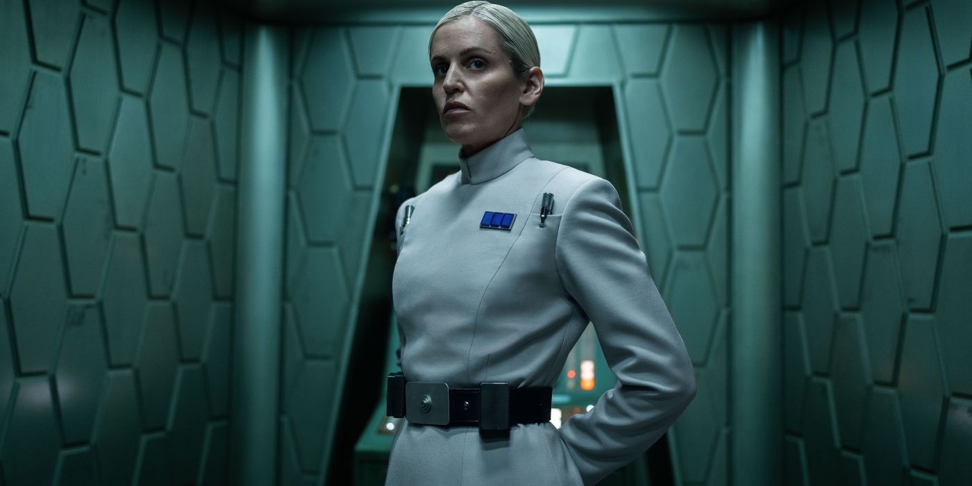 Dedra Meero (Denise Gough), officier implacable du Bureau de Sécurité Impériale (BSI).