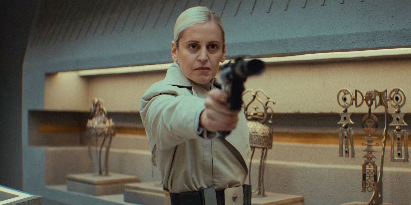 Dedra Meero (Denise Gough) menace Luthen (Stellan Skarsgård).