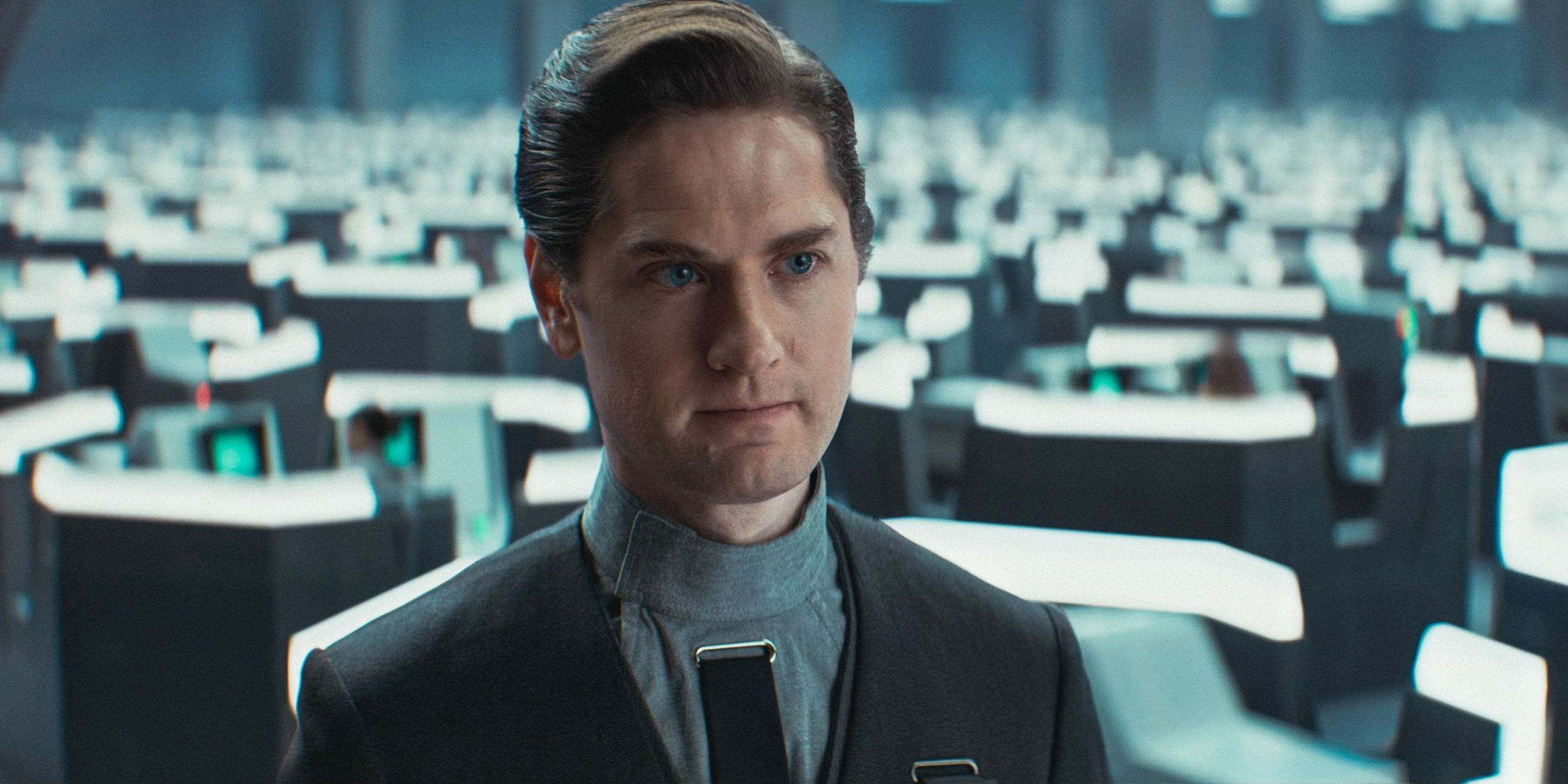 Syril Karn (Kyle Soller) dans l'épisode 7 de la saison 2 d'Andor.