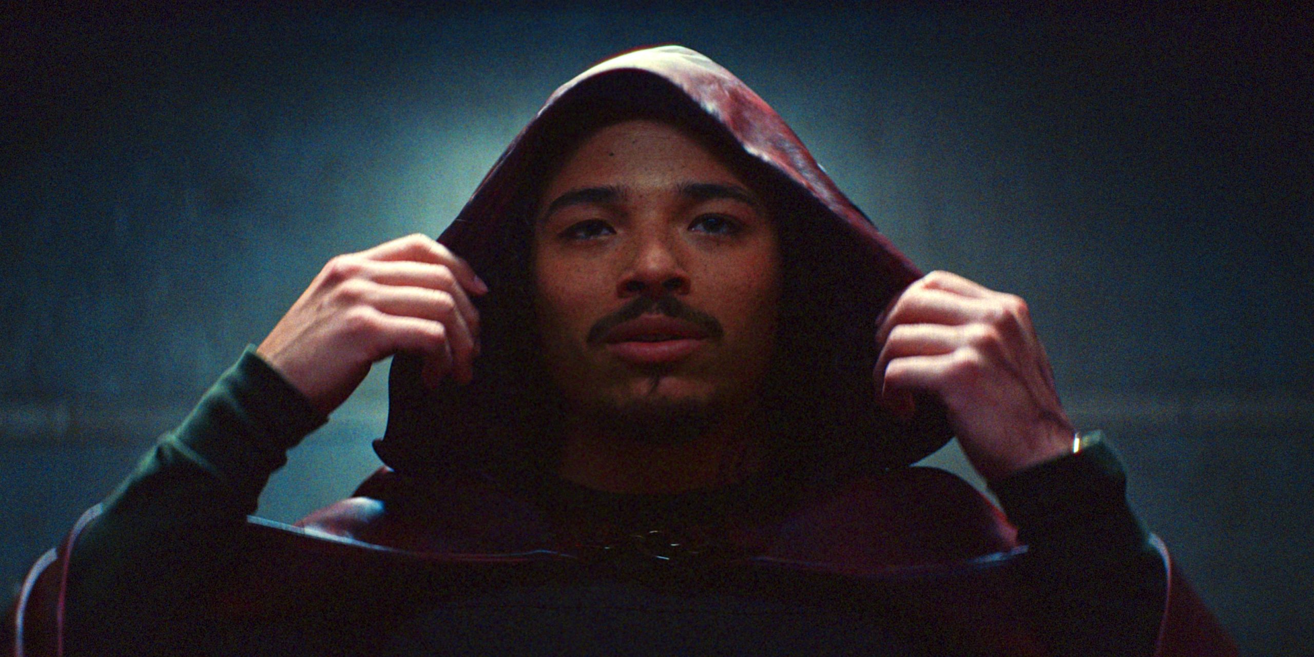 Anthony Ramos est The Hood dans Ironheart.