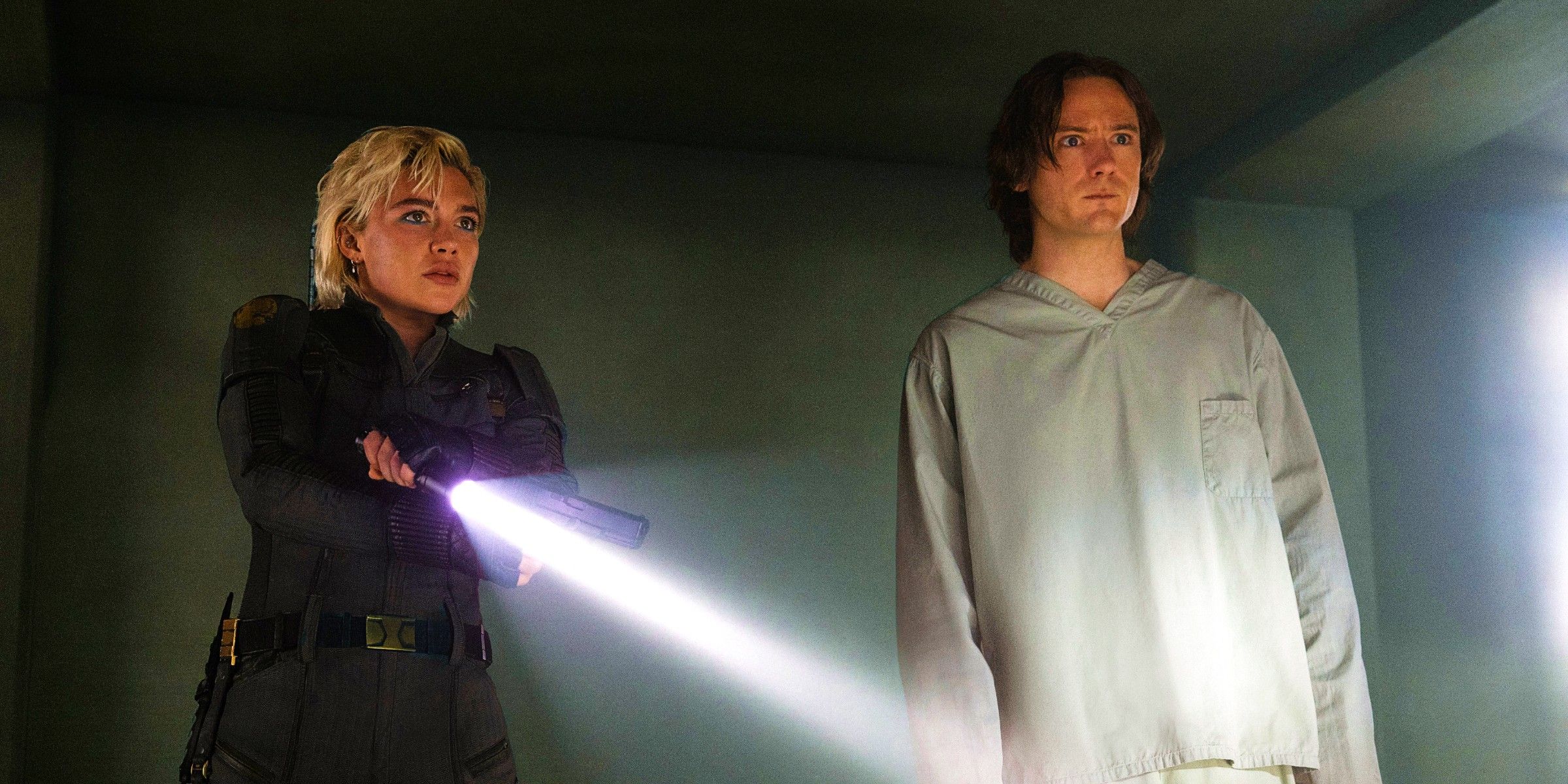 Yelena (Florence Pugh) et Bob (Lewis Pullman) dans Thunderbolts*.