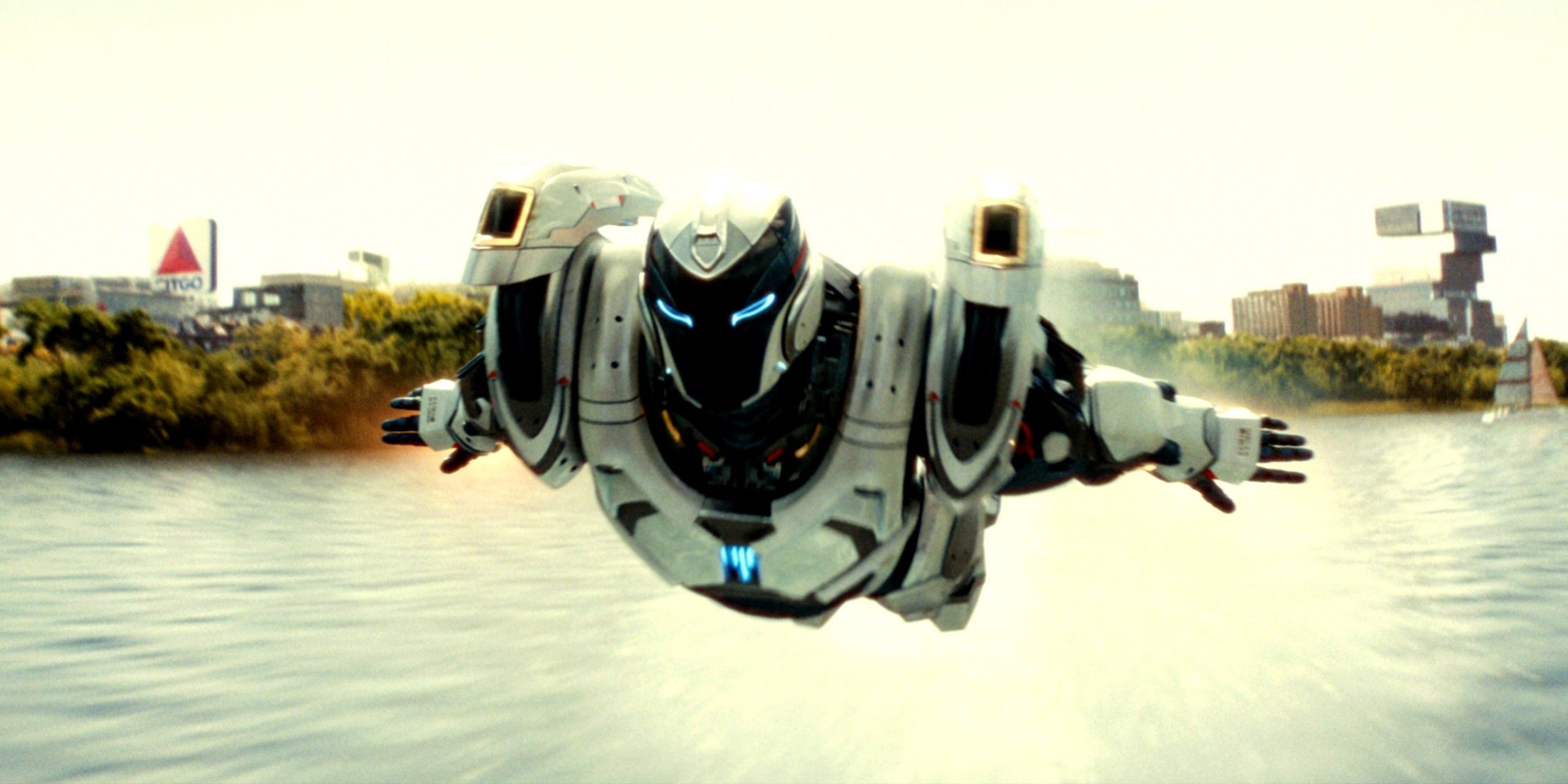 Riri Wiliams (Dominique Thorne) volant dans son armure dans la série Ironheart sur Disney+.