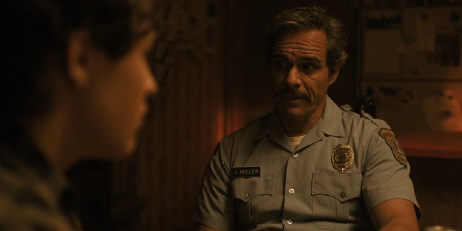 Tony Dalton est le père de Joel dans The Last of Us.