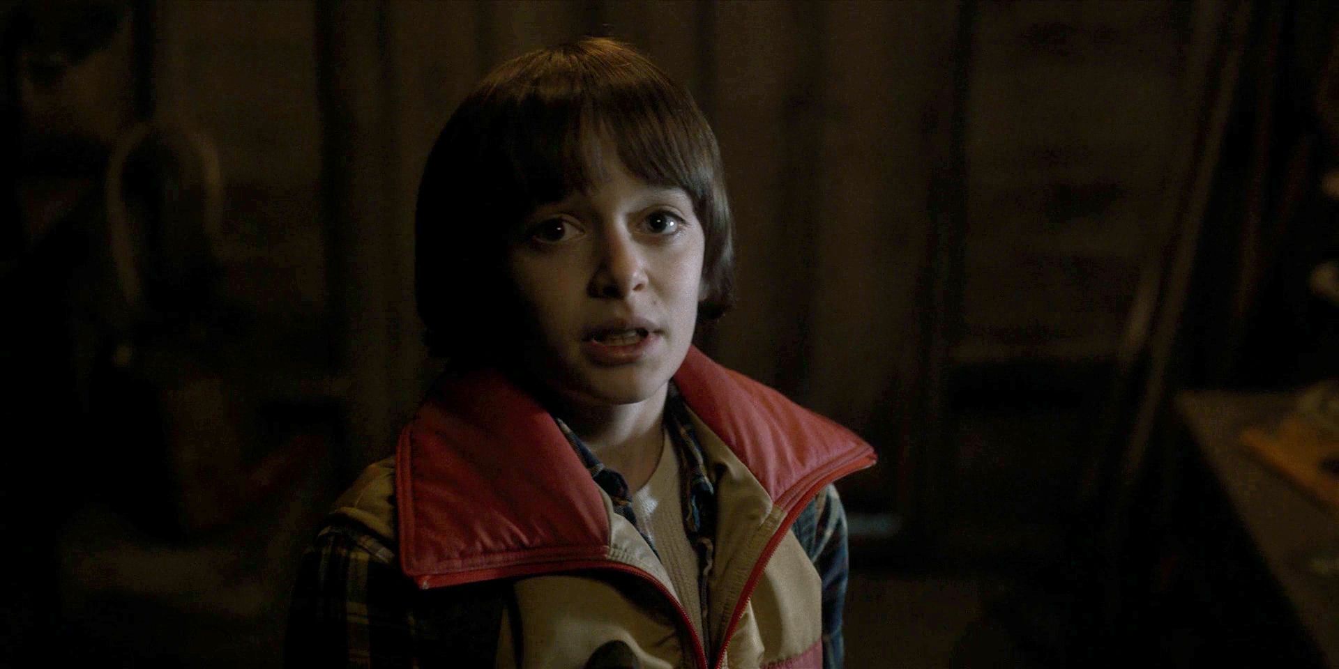 Stranger Things Saison 1 Épisode 1 : Will est traqué par le Démogorgon.