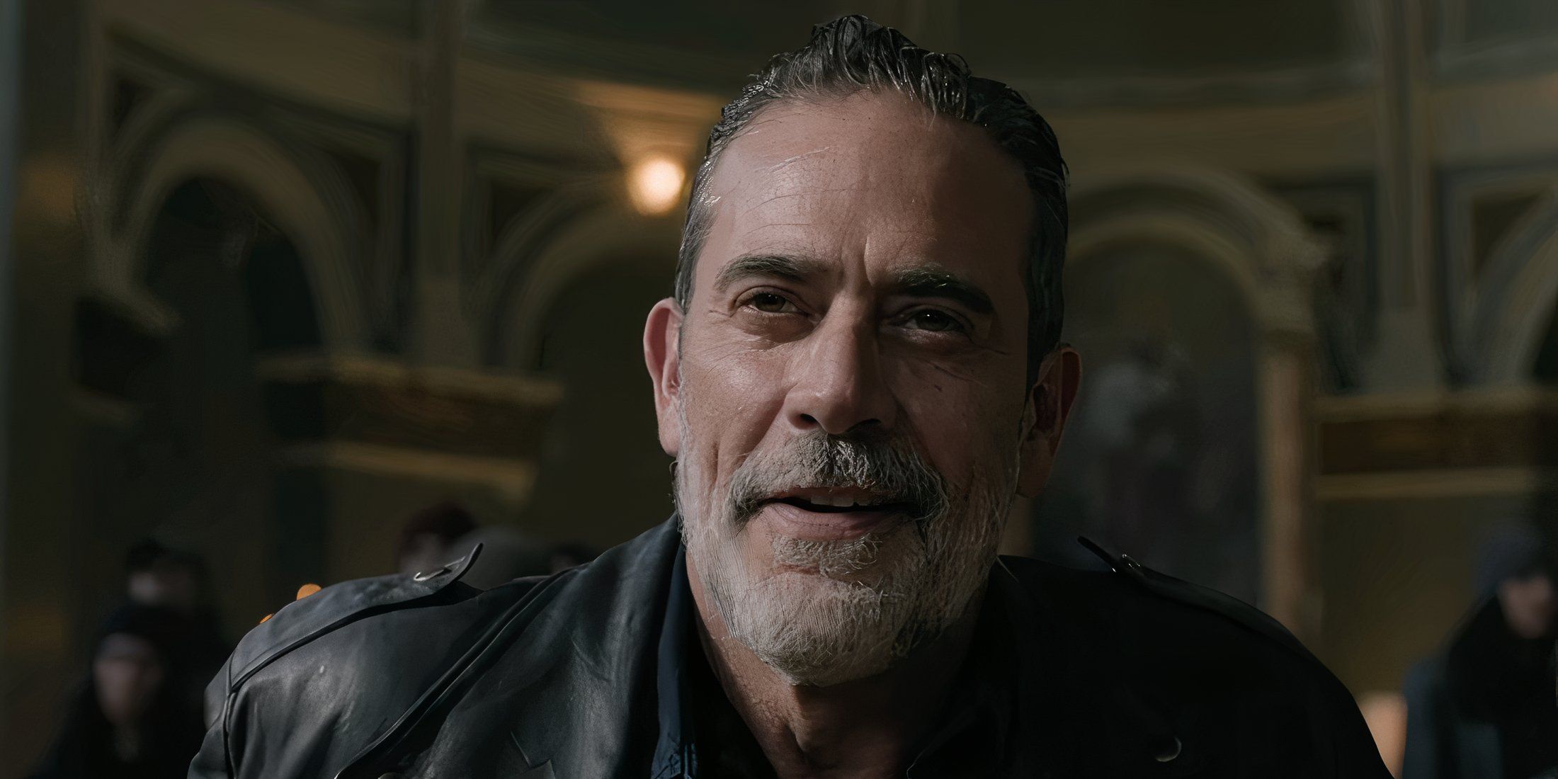 Jeffrey Dean Morgan est Negan dans l'épisode final de la saison 2 de The Walking Dead : Dead City.