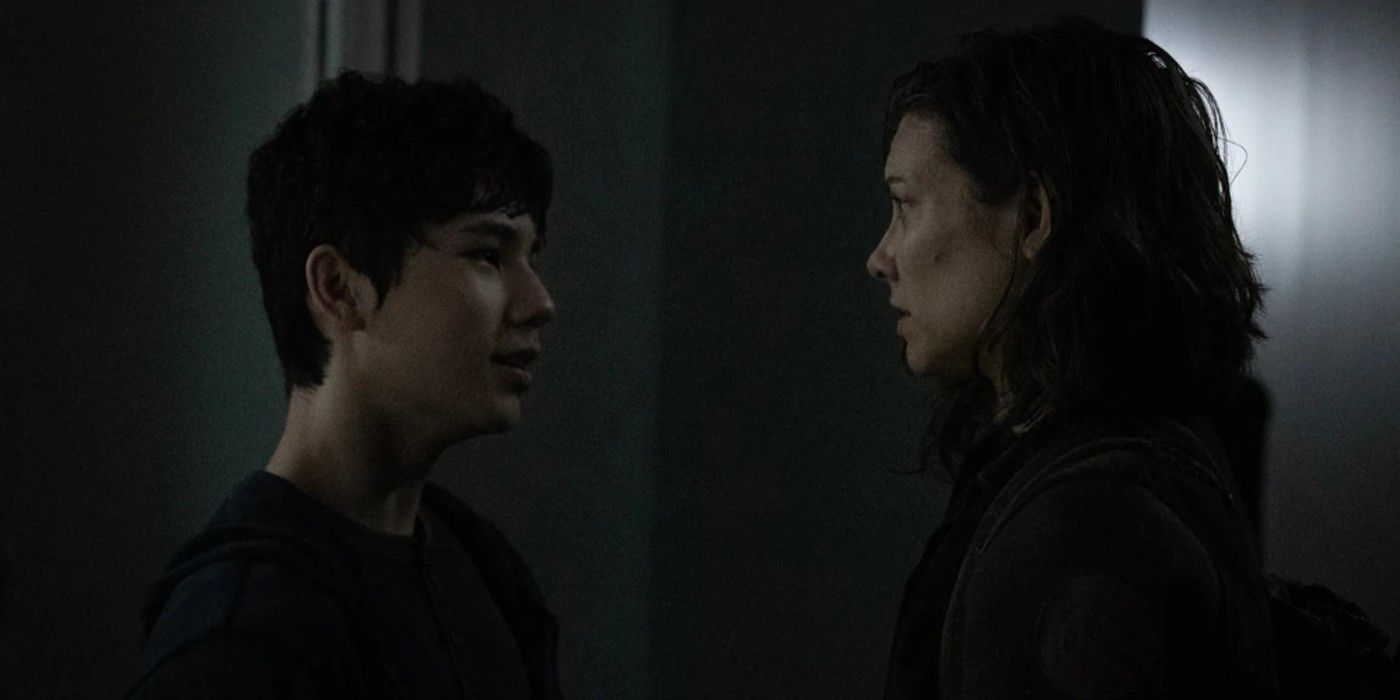 Hershel (Logan Kim) et Maggie (Lauren Cohan) discutent dans The Walking Dead : Dead City.
