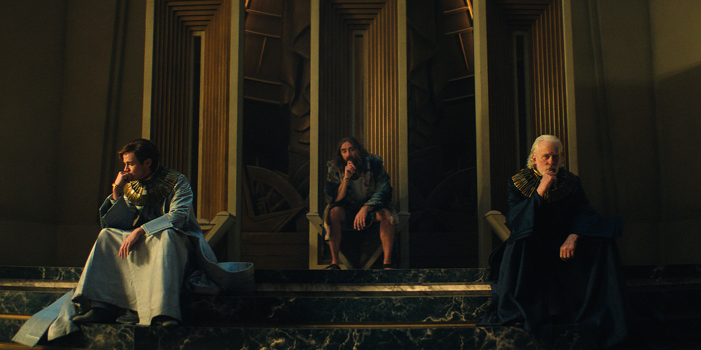 Cassian Bilton, Lee Pace et Terrence Mann dans Foundation.