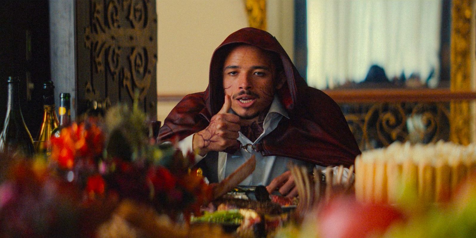 The Hood (Anthony Ramos) dans Ironheart.