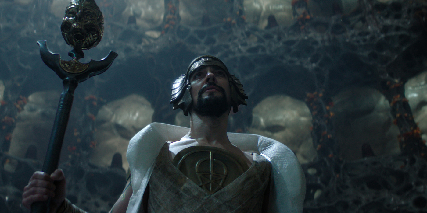 Blake Ritson dans l'épisode 8 de la saison 3 de Foundation.