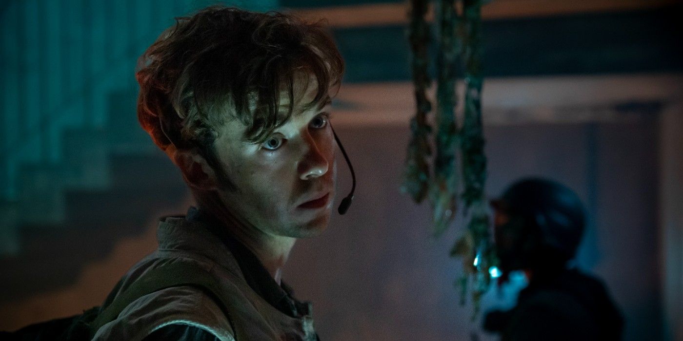Alex Lawther est Joe alias Hermit dans l'épisode 2 de la saison 1 de Alien: Earth.
