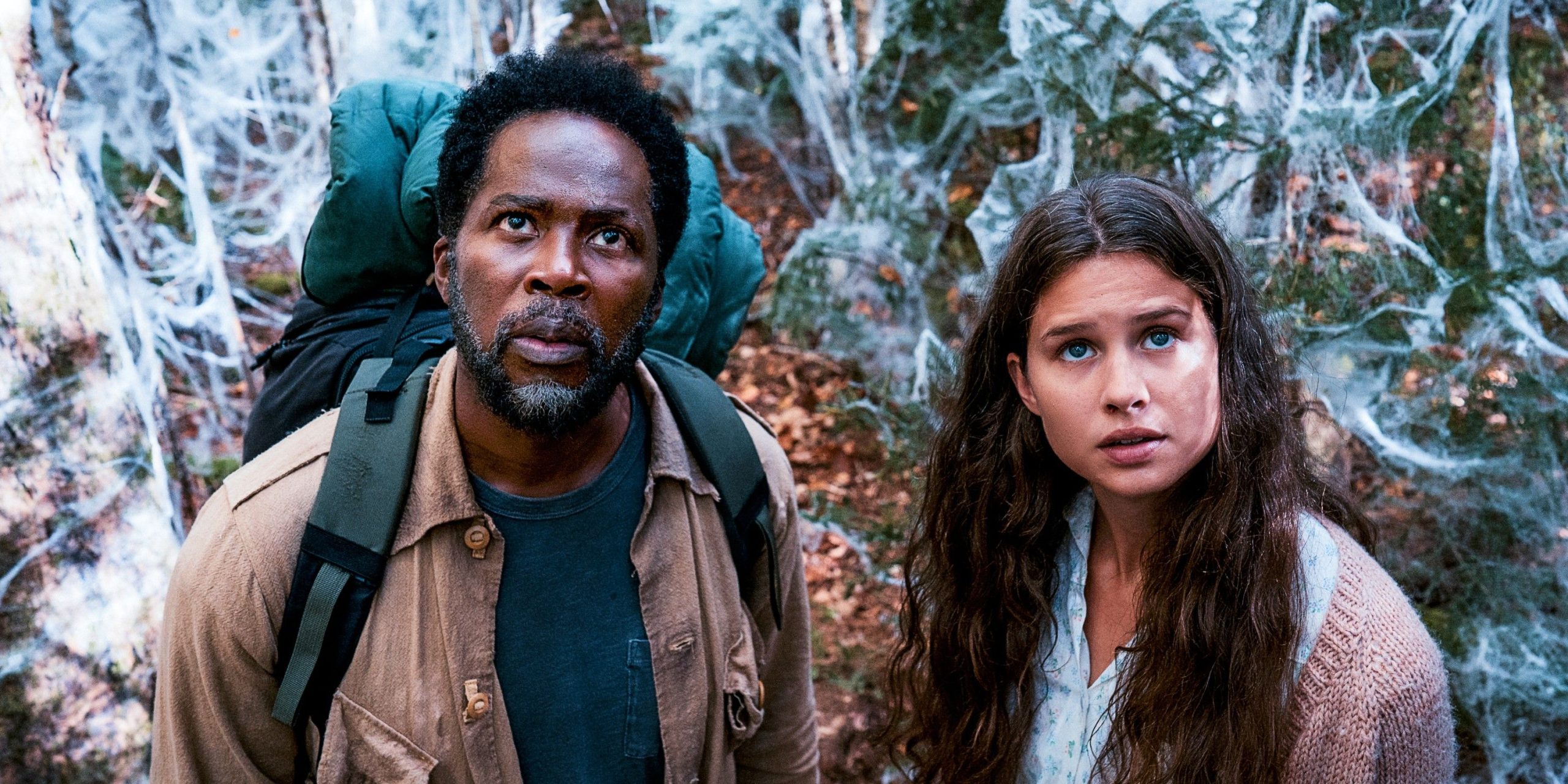 Boyd et Sara dans la série From.