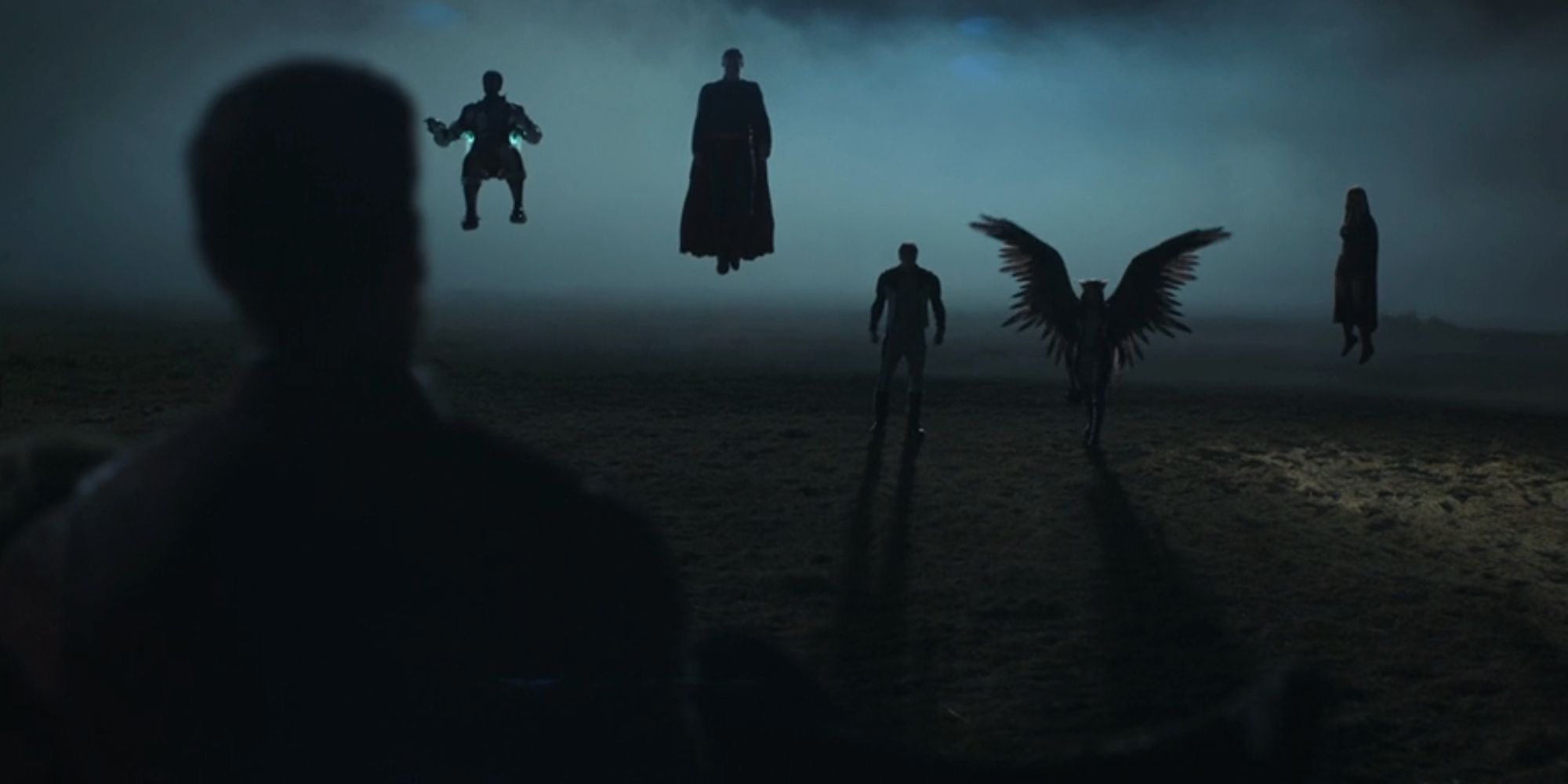 Le Justice Gang composé ici de Superman, Supergirl, Hawkgirl, Guy Gardner et Mister Terrific, remplacent la Justice League du DCEU.