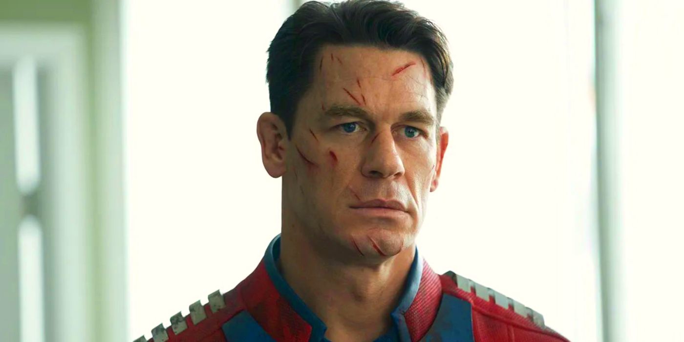 John Cena est Peacemaker dans la saison 2 de la série du DCU sur HBO Max.