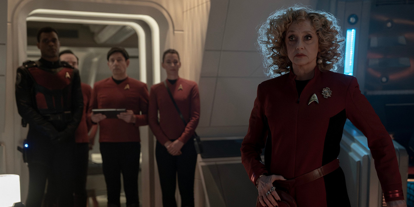 Carol Kane dans le rôle de Pelia dans l'épisode 6 de la saison 3 de Strange New Worlds.