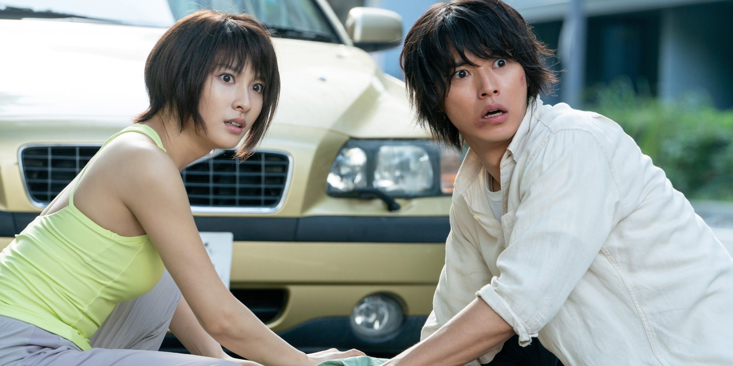 Tao Tsuchiya et Kento Yamazaki choqués dans la saison 2 d'Alice in Borderland.