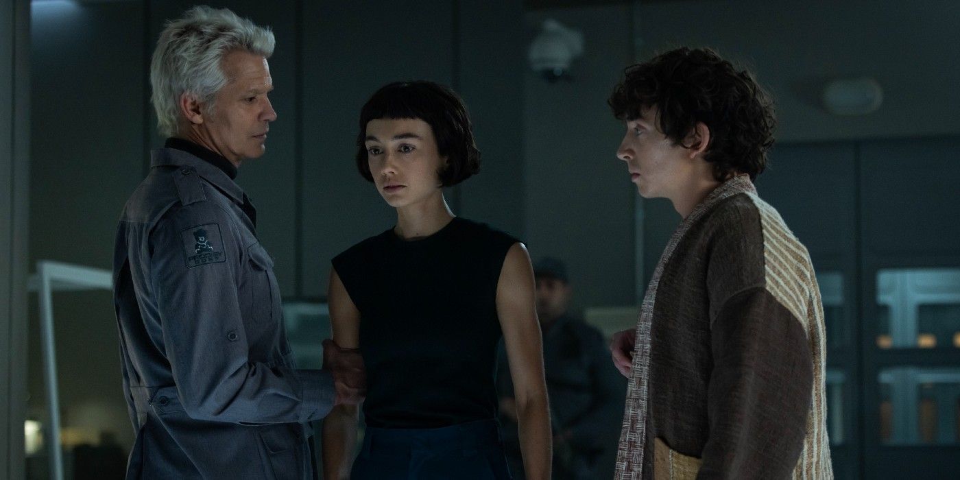 Kirsh (Timothy Olyphant), Wendy (Sydney Chandler), et Boy Kavalier (Samuel Blenkin) dans Alien: Earth.