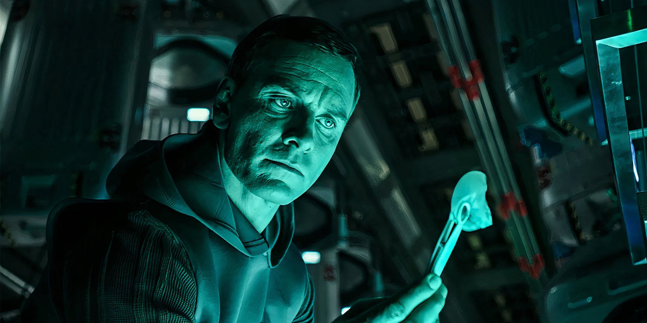 L'androïd David (Michael Fassbender) dans Prometheus.