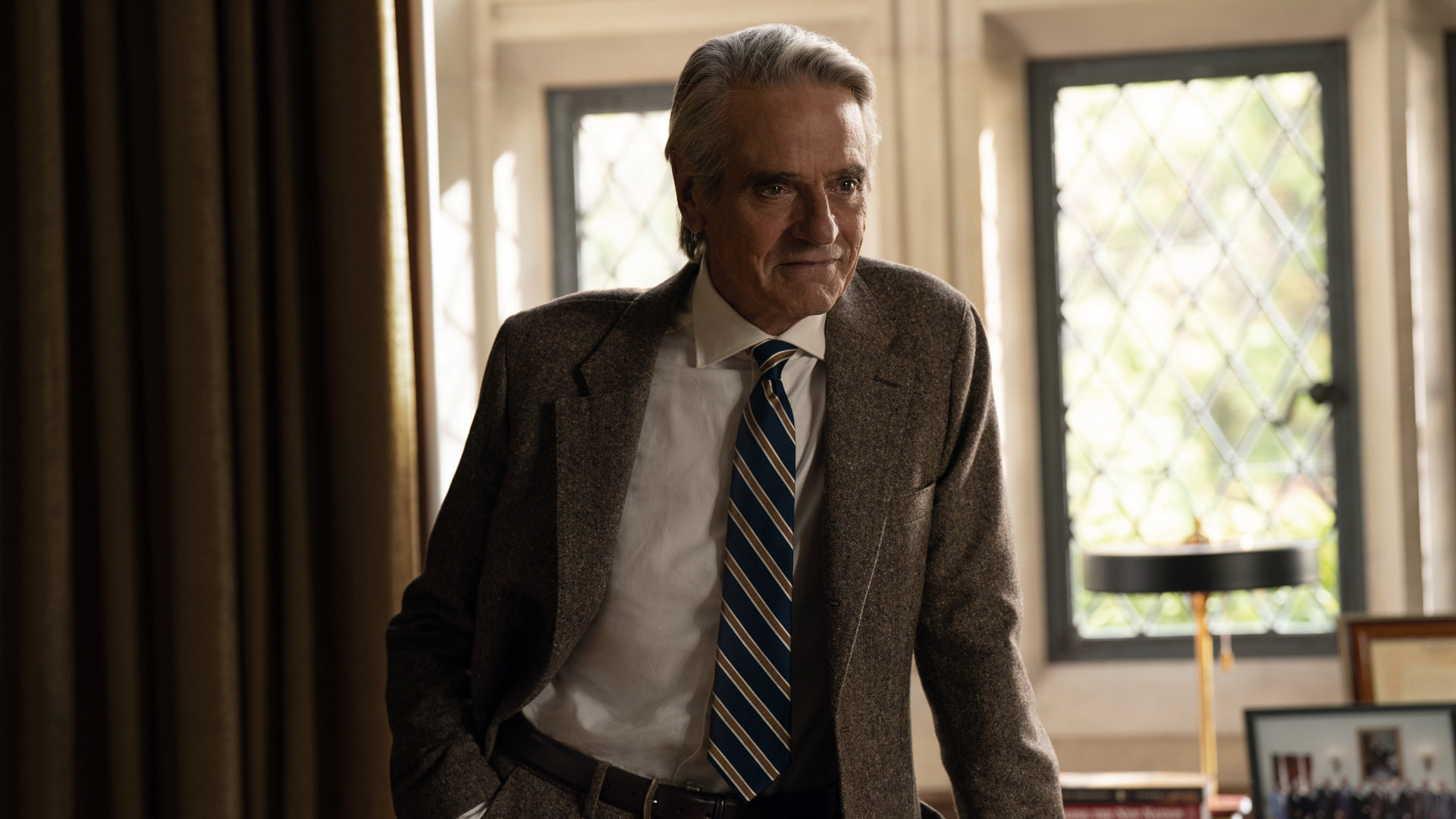 Jeremy Irons dans la saison 4 de The Morning Show.
