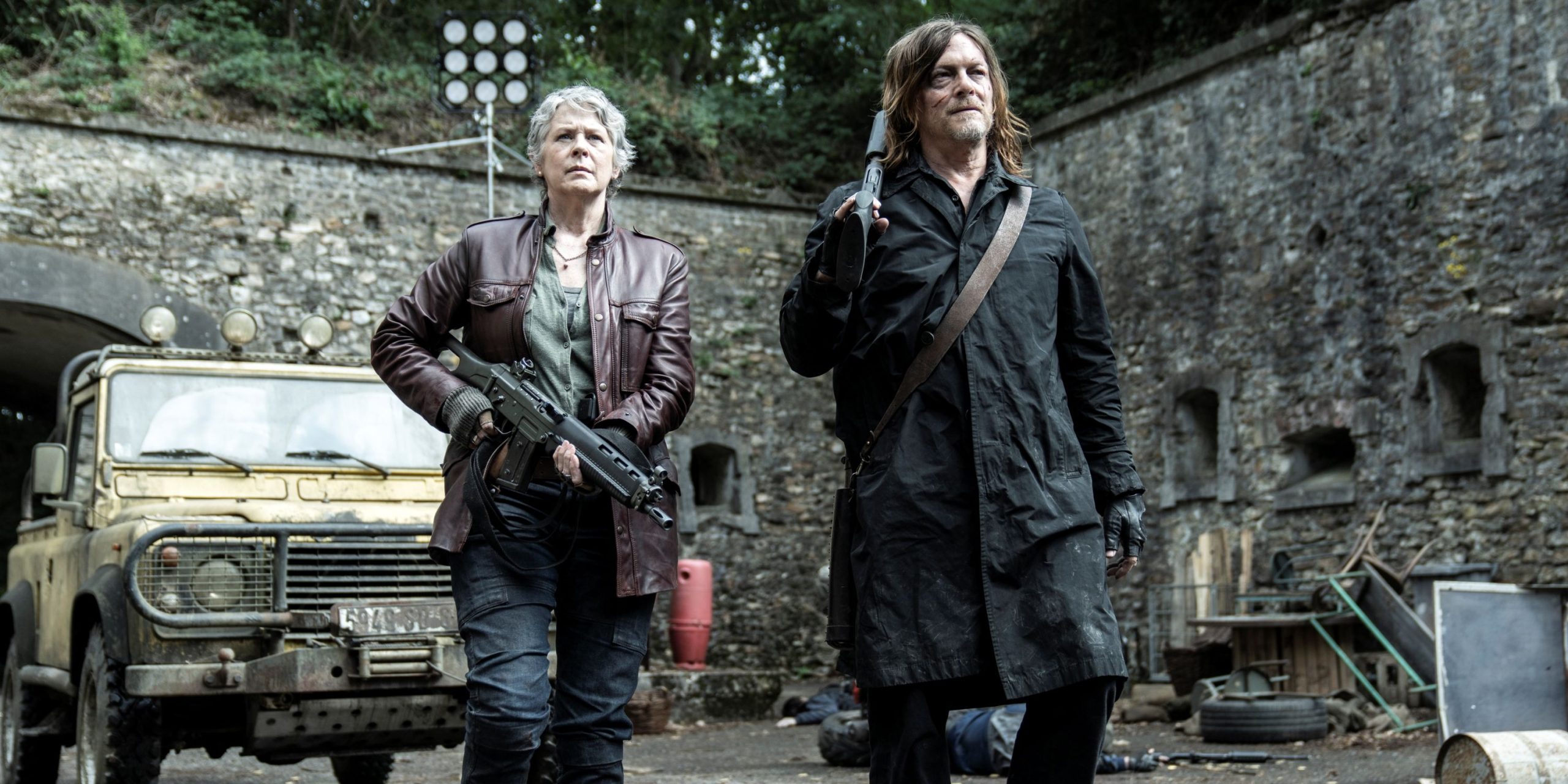 Daryl et Carol dans la saison 2 de The Walking Dead: Daryl Dixon.