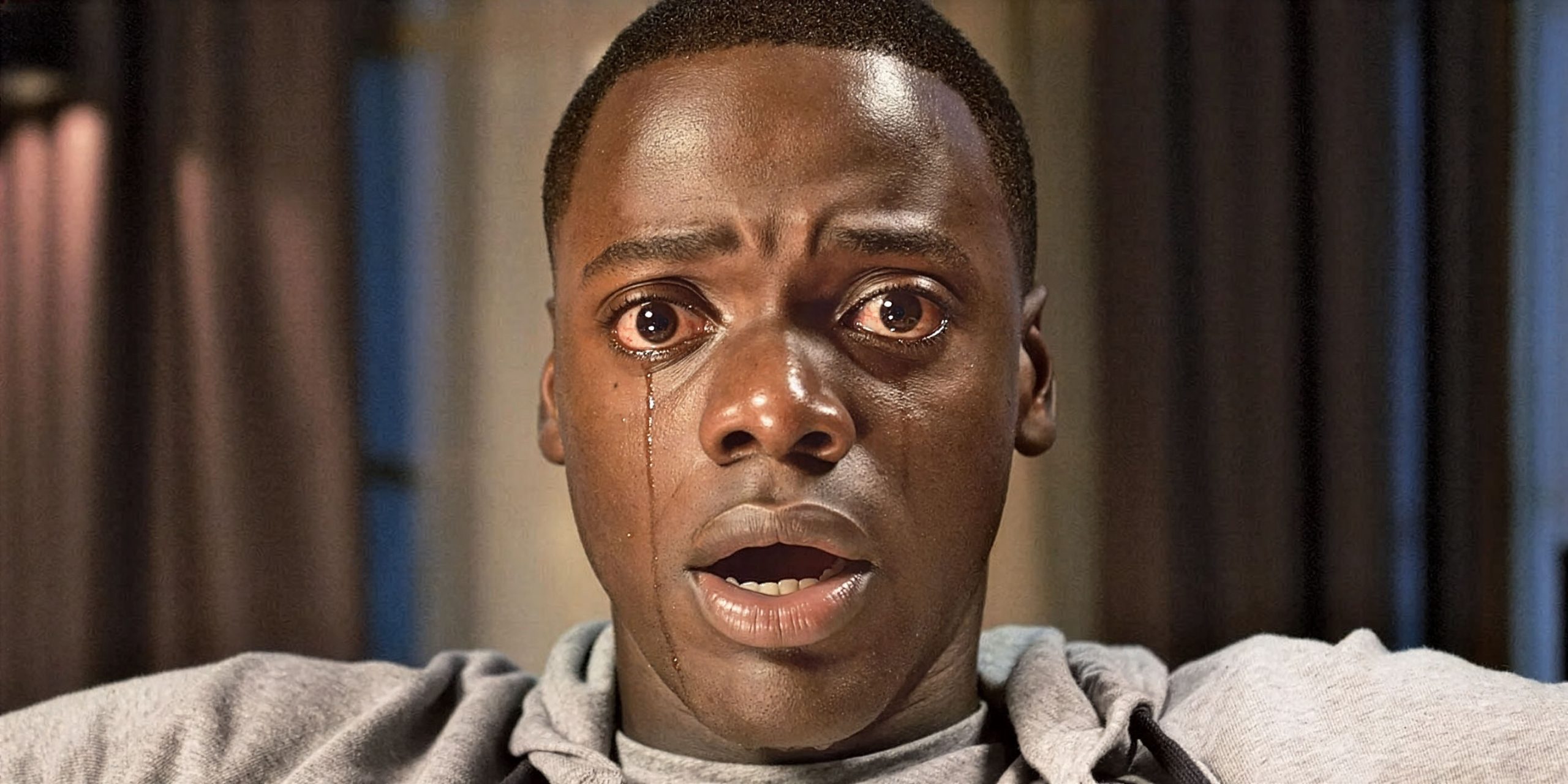 Chris en larmes dans Get Out.