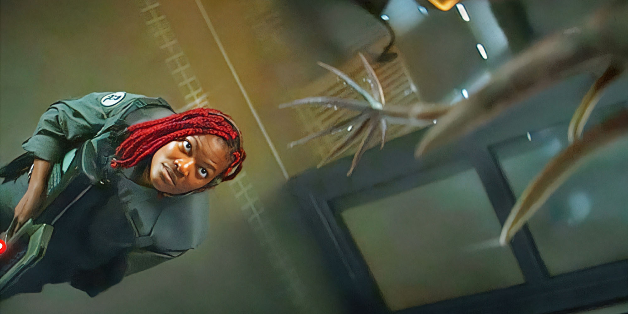 Le D. Plumbicare attaque la soldate Siberian dans le final de la saison 1 d'Alien: Earth.