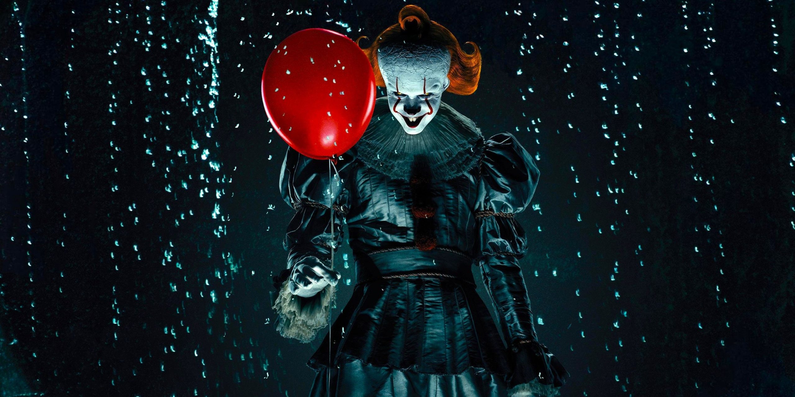 Bill Skarsgård de retour dans le rôle du clown maléfique Pennywise dans Ça : Bienvenue à Derry.