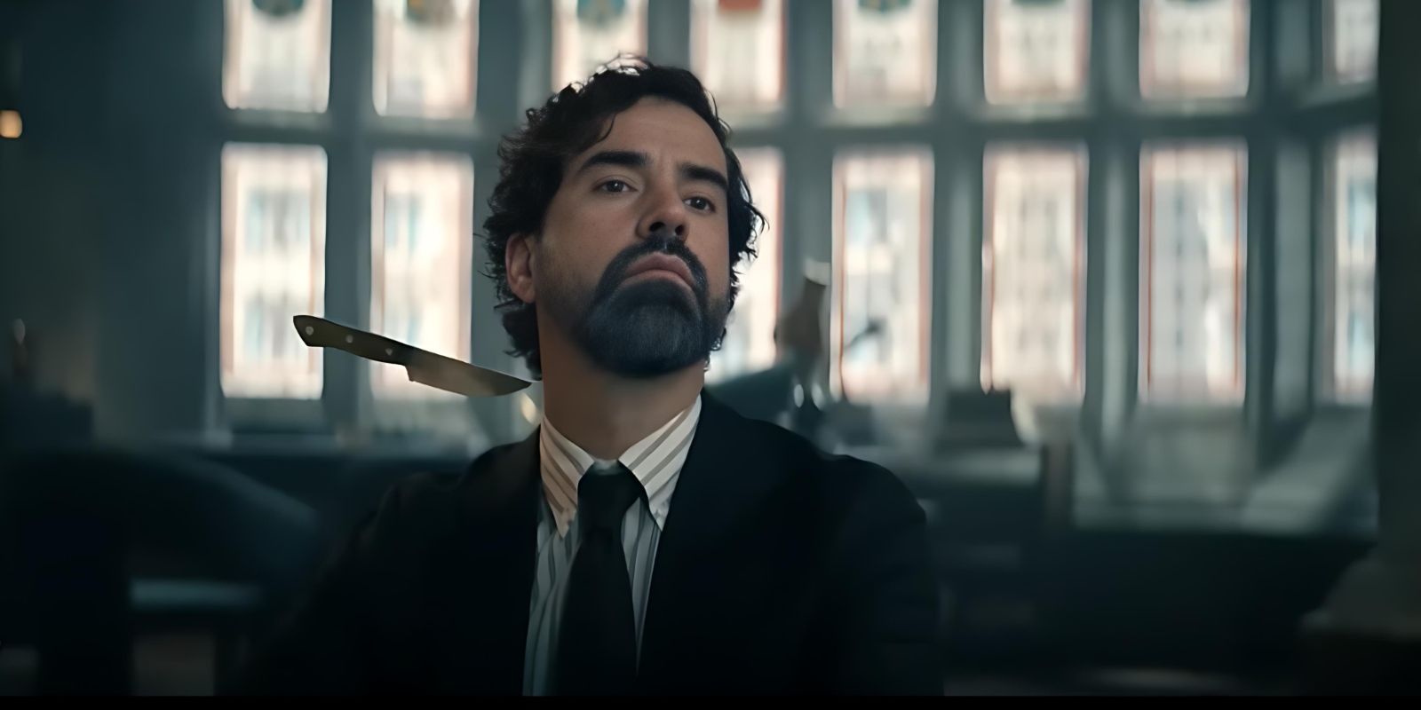 Cipher menacé par Polarity dans l'épisode 5 de la saison 2 de Gen V.
