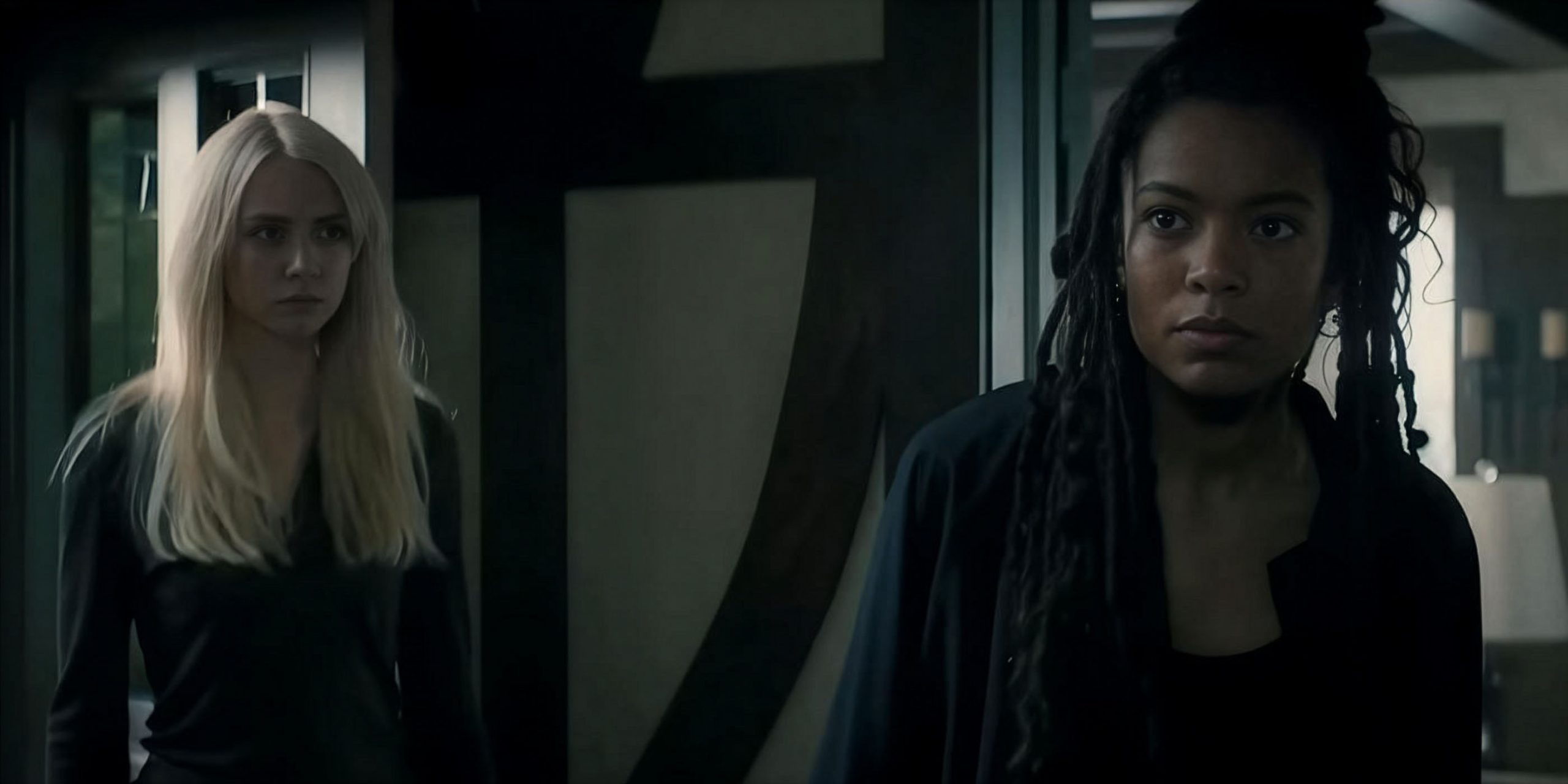 Marie (Jaz Sinclair) et Cate (Maddie Phillips) dans Gen V Saison 2 Épisode 7, "Hell week".