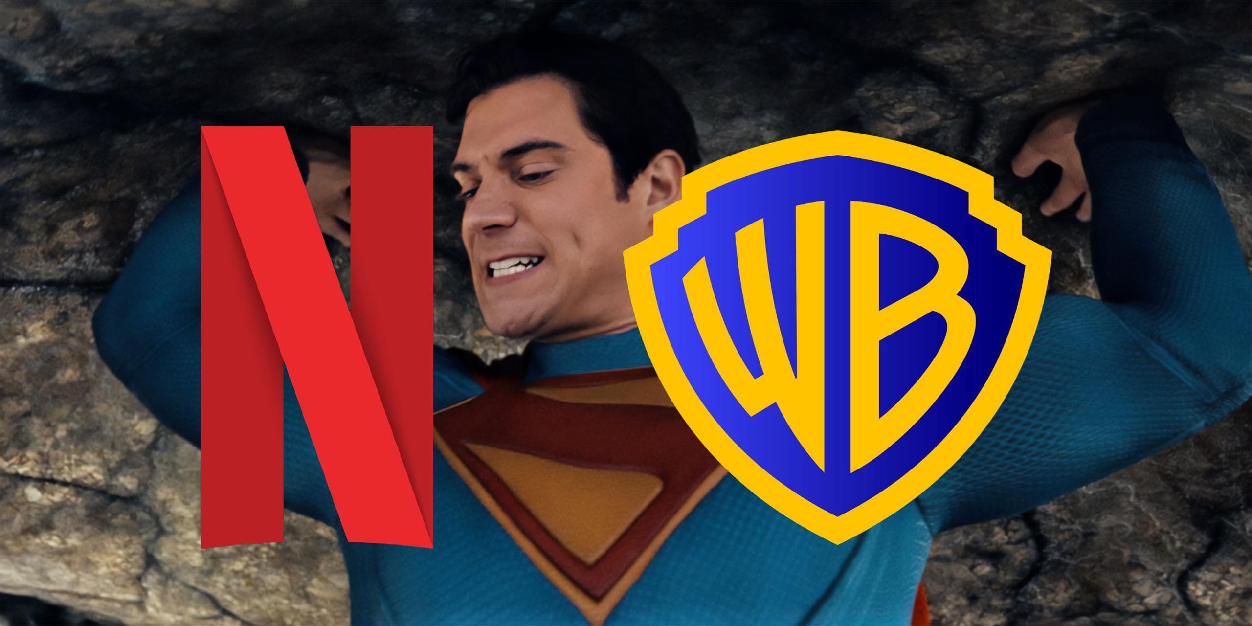 Superman soulevant un rocher, derrière les logos Netflix et Warner Bros.