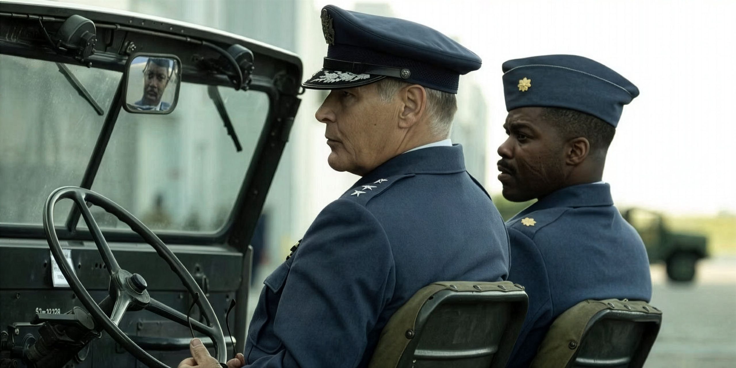 James Remar et Leroy Hanlon dans Ça : Bienvenue à Derry.