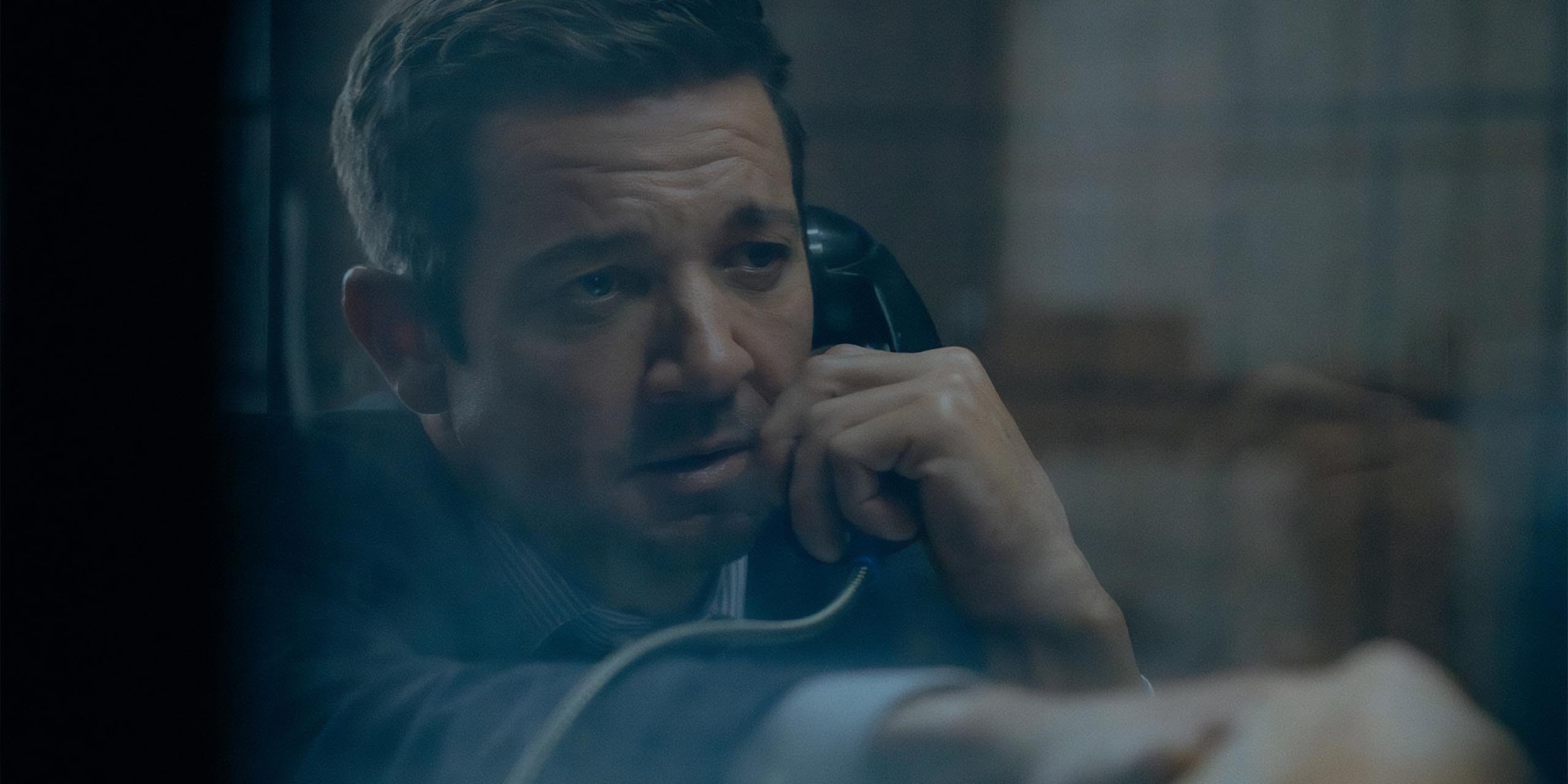 Jeremy Renner dans le rôle de Mike McLusky dans l'épisode 5 de la saison 4 de Mayor of Kingstown
