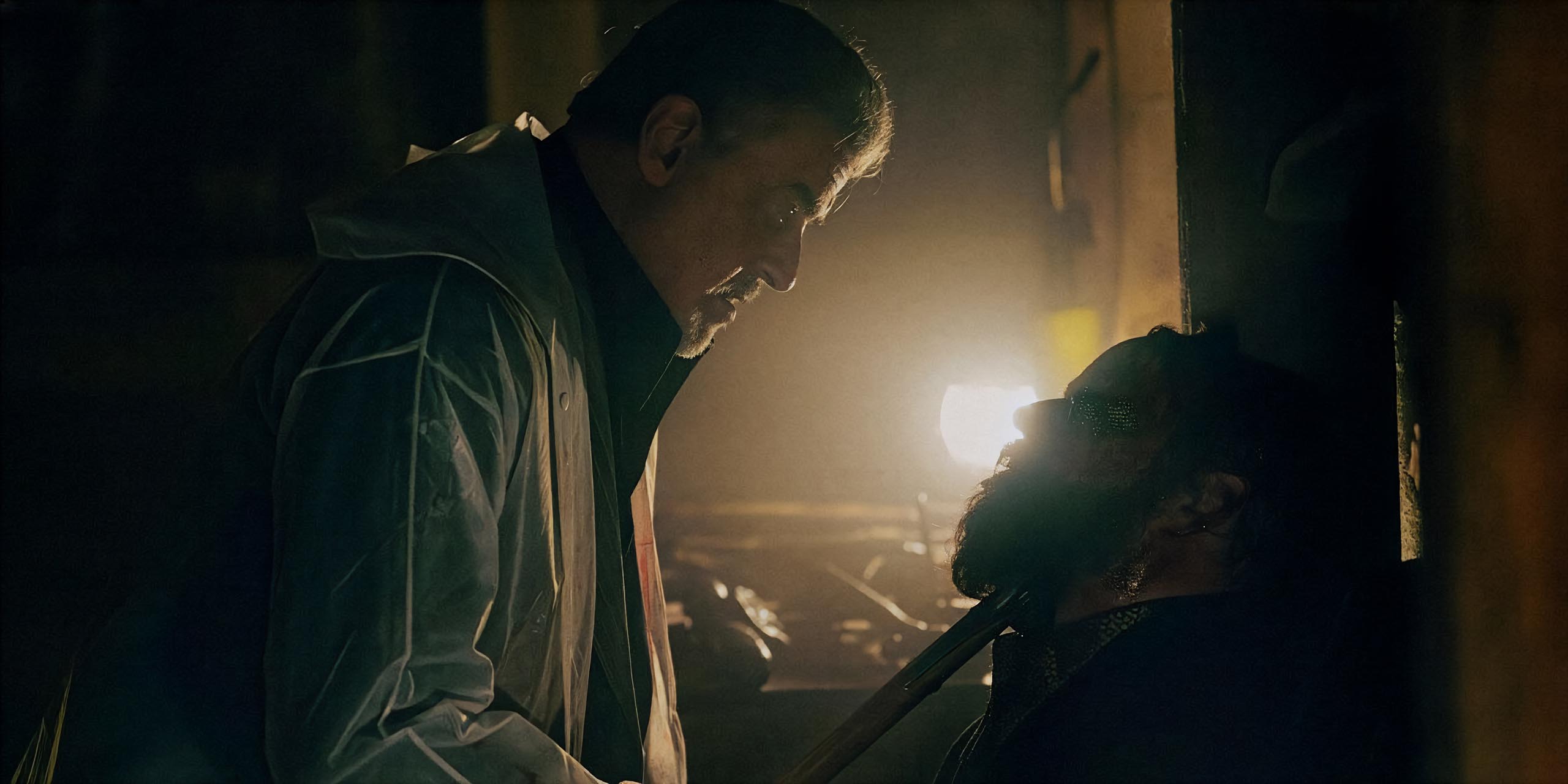 Sylvester Stallone et Dallas Roberts dans Tulsa King, saison 3, épisode 8